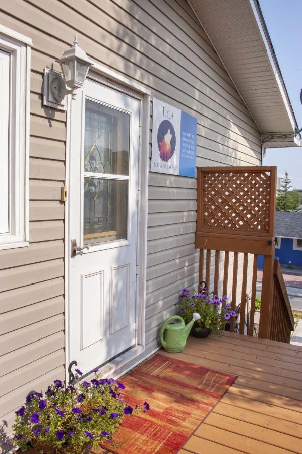 Tiga Bed And Breakfast Yellowknife Exterior photo