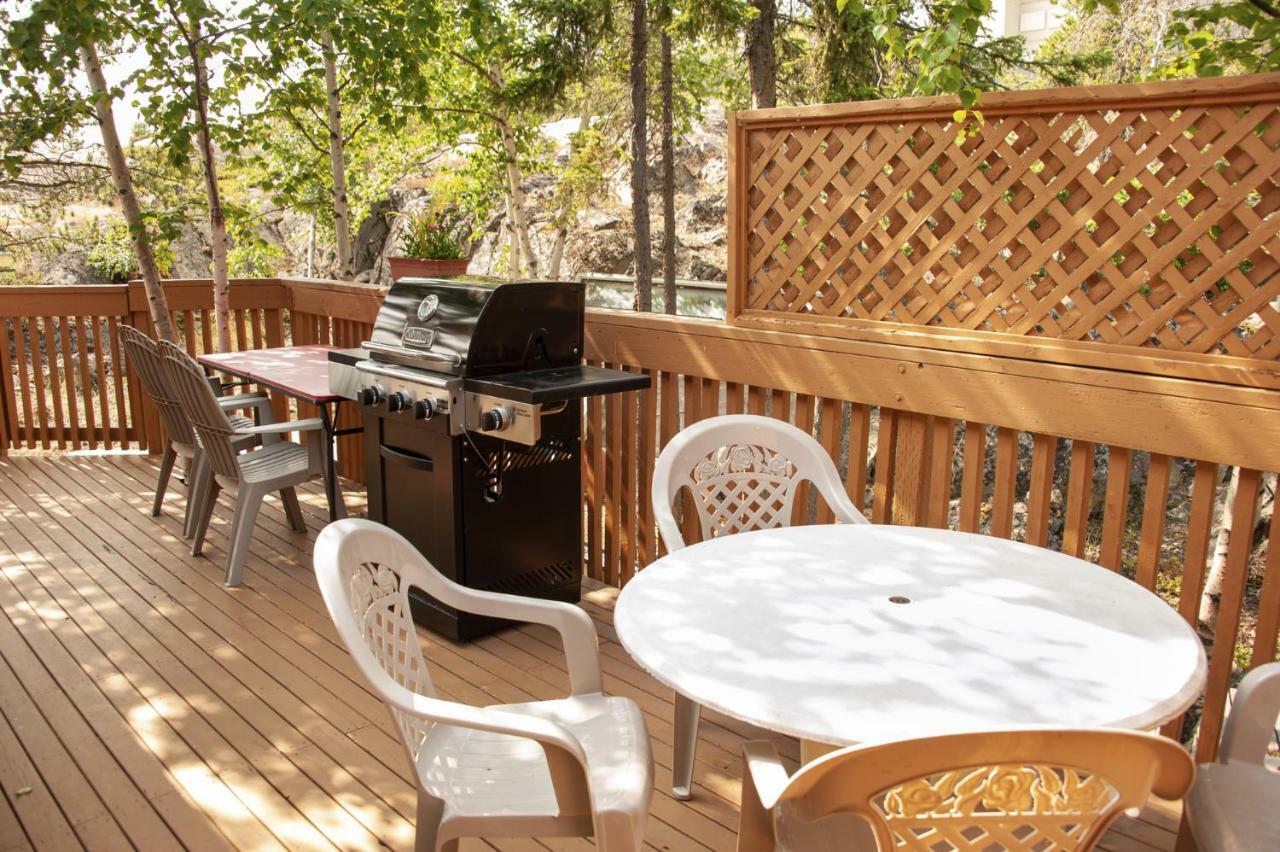 Tiga Bed And Breakfast Yellowknife Exterior photo